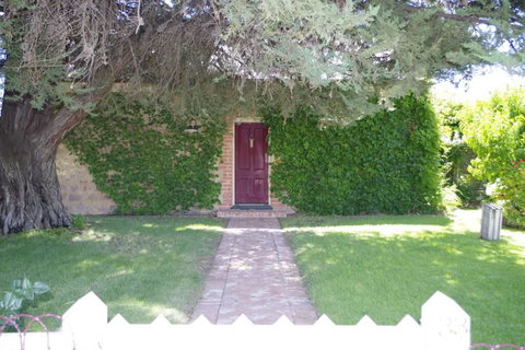 Charlottes Cottage - Holiday Adelaide 0