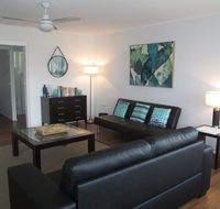 Charming Beach House - Holiday Adelaide