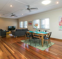 Charming Home By The Sea - Holiday Adelaide