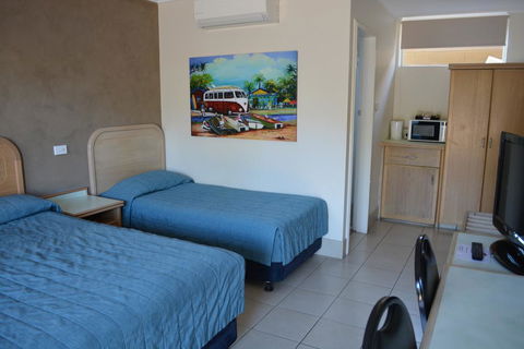 Chelsea Motor Inn - Holiday Adelaide 1