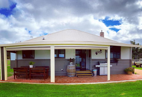 Chesterfarm And Stables - Holiday Adelaide 3
