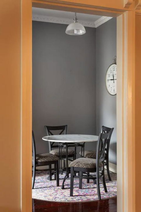 Chic 2 Bedroom Ground Floor Apartment In Trendy New Farm - Holiday Adelaide 3