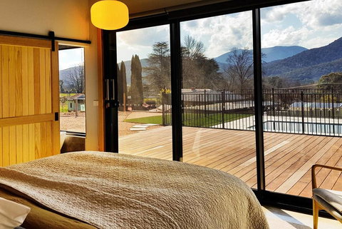 Christina's Luxury Retreat - Holiday Adelaide 0