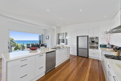 Cinque Terre Beach House - Holiday Adelaide 3