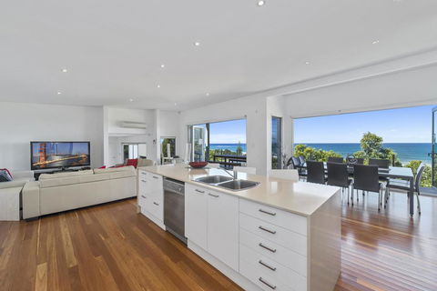 Cinque Terre Beach House - Holiday Adelaide 2