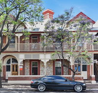 City Apartments at Cecil Mansions - Holiday Adelaide