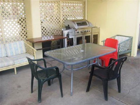 City Beach Motel - Holiday Adelaide 3