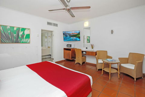 City Centre Accommodation - Holiday Adelaide 2