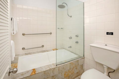 City Centre Accommodation - Holiday Adelaide 3