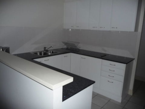 City Getaway 3 Bedroom Adelaide's East End - Holiday Adelaide 3