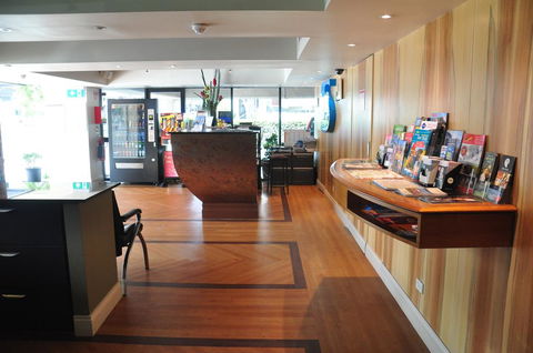 City Park Hotel - Holiday Adelaide 2