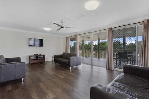 Cityville Luxury Apartments And Motel - Holiday Adelaide 3