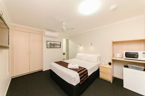 Citywalk Motor Inn - Holiday Adelaide 1