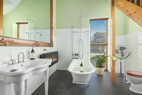 Claremont House - Holiday Adelaide 3