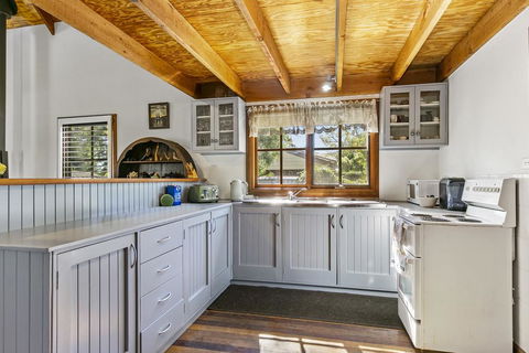 Clervaux Cottage - Holiday Adelaide 3