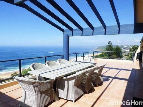 Cliff View - 62 Forresters Beach Road - Holiday Adelaide 0