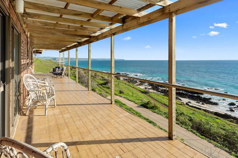 Cliffs End Beach Shack - 105 Gold Coast Drive, Carrickalinga - Holiday Adelaide 0