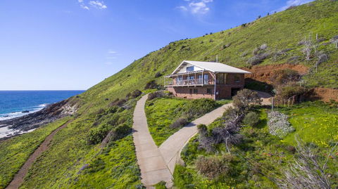 Cliffs End Beach Shack - 105 Gold Coast Drive, Carrickalinga - Holiday Adelaide 2