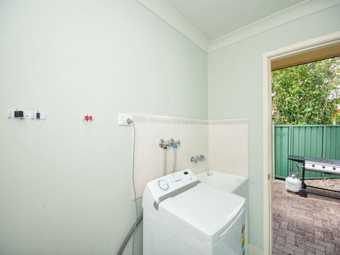 Close To Tea Gardens Waterfront - Holiday Adelaide 2