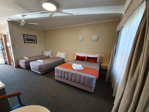 Club Motor Inn - Holiday Adelaide 2