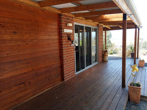 Coast & Country - Holiday Adelaide 0