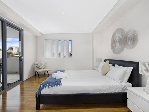 Coast Luxury Apartment 21 - Holiday Adelaide 1