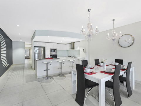 Coast Luxury Apartment 21 - Holiday Adelaide 0