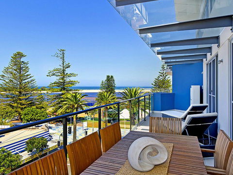 Coast Luxury Apartment 24 - Holiday Adelaide 0