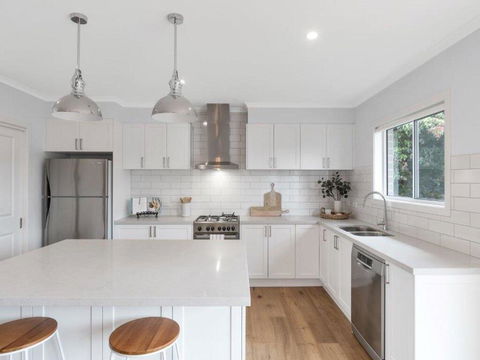 Coastal Luxury Retreat - Holiday Adelaide 3