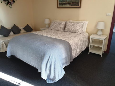 Cobden Crest Cottages - Holiday Adelaide 1