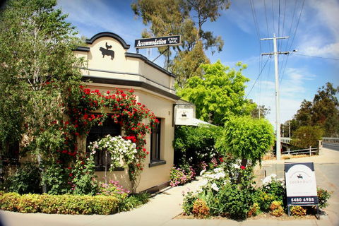 CocknBull Boutique Hotel Echuca - Holiday Adelaide 0
