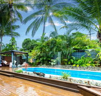 Coconut Blue Front - Palm Cove - Holiday Adelaide