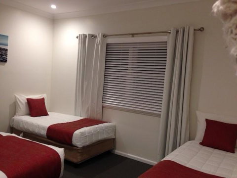 Colonial Lodge Motor Inn - Holiday Adelaide 2