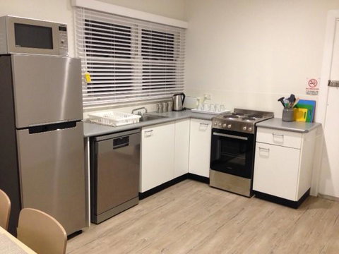 Colonial Lodge Motor Inn - Holiday Adelaide 1