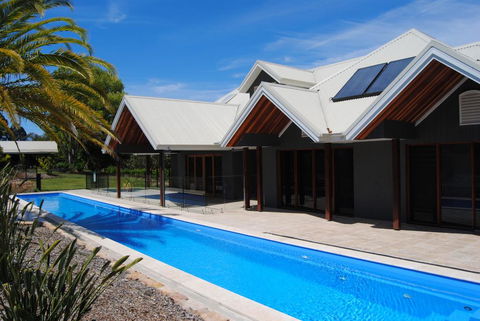Colorado - Beauty Nestled In The Heart Of Bonville - Holiday Adelaide 0
