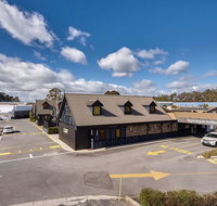 Comfort Hotel Olde Tudor - Holiday Adelaide