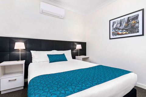 Comfort Inn & Suites Manhattan - Holiday Adelaide 2