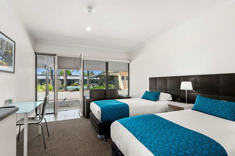 Comfort Inn & Suites Manhattan - Holiday Adelaide 3