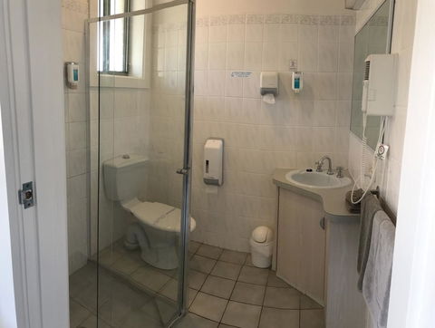 Comfort Inn The Lakes - Holiday Adelaide 1