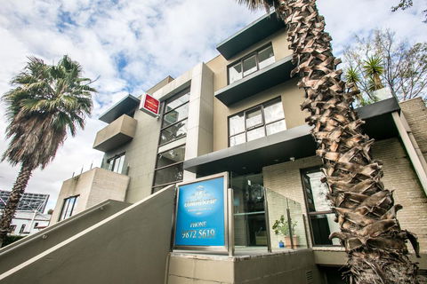 Comfy Kew Apartments - Holiday Adelaide 1