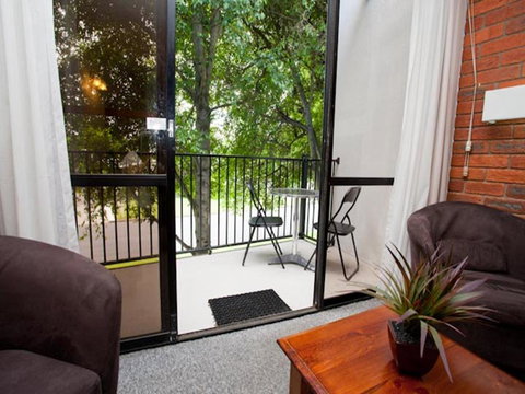Connells Motel & Serviced Apartments - Holiday Adelaide 0