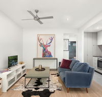 Convenient Apartment Close to Airport and City - Holiday Adelaide
