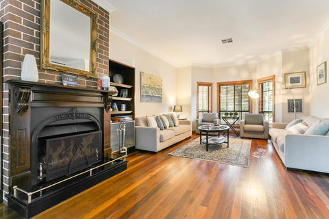 Coolabah - Holiday Adelaide 0