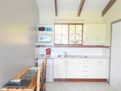 Coral Point Lodge - Holiday Adelaide 2