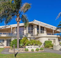 Coral Sands 3 - Pebbly Beach