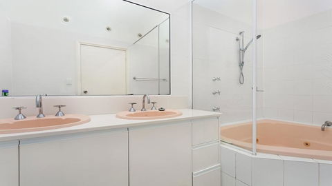 Coral Sands 3 - Pebbly Beach - Holiday Adelaide 1