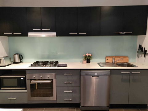 Cosy Modern Apartment In Brunswick - Holiday Adelaide 3