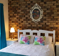 Country Charm - Holiday Adelaide