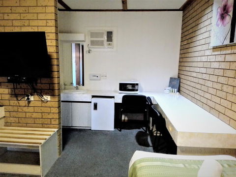 Country Home Motor Inn - Holiday Adelaide 2
