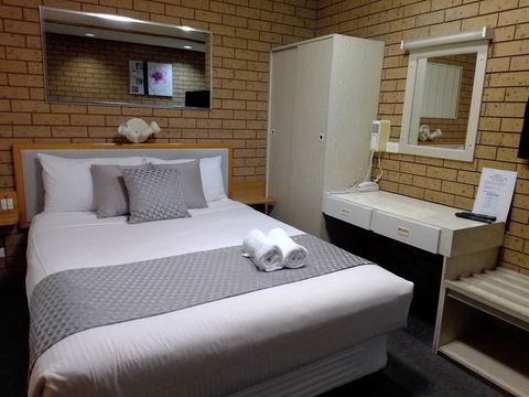 Country Home Motor Inn - Holiday Adelaide 0